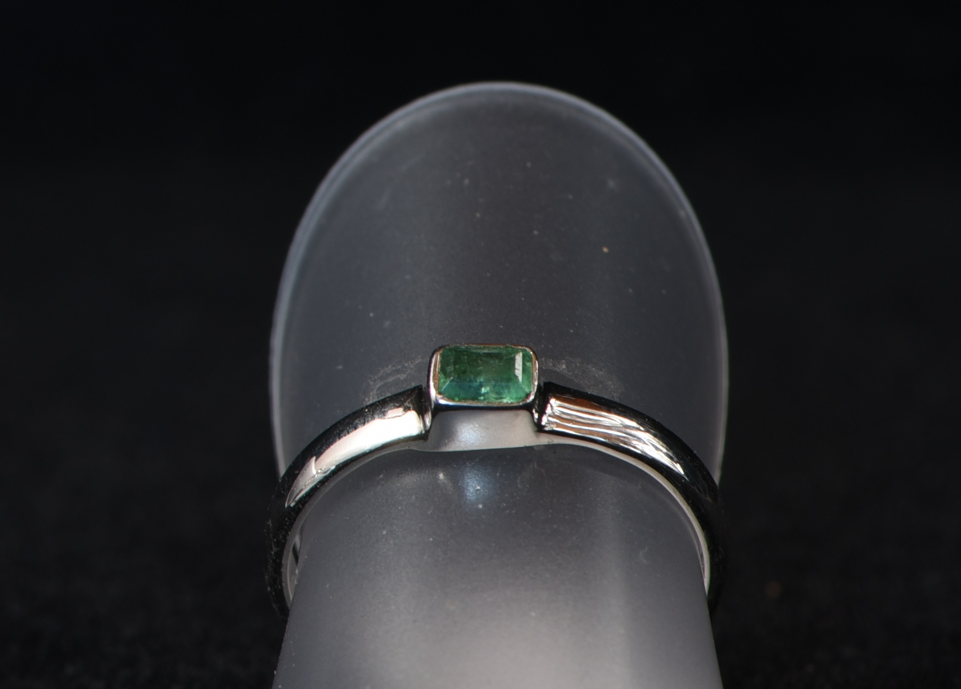 Emerald ring (Size 54)